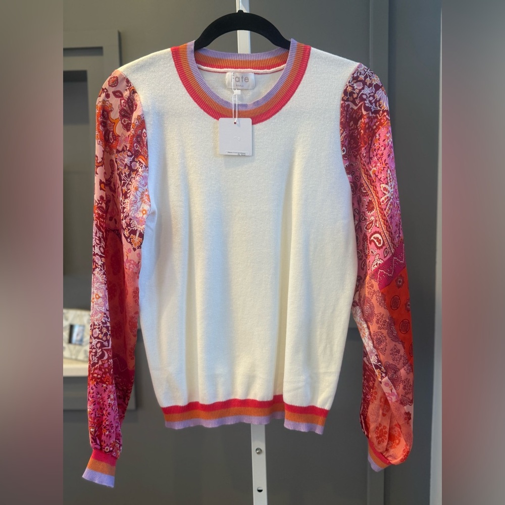 FATE Stacey Contrast Sleeve Cream. Size S.